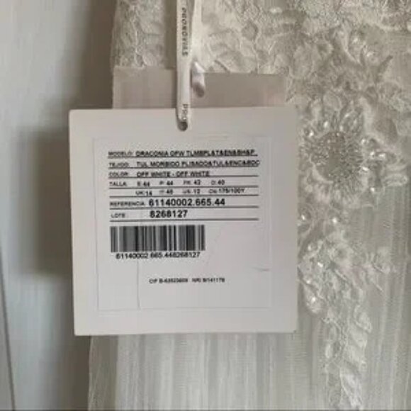 Pronovias Draconia Wedding Dress - Picture 12 of 13